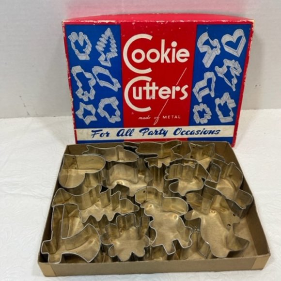 VTG Cookie Cutters (12) Made Of Metal For All Party Occasions ORIGINAL Box - Picture 1 of 5